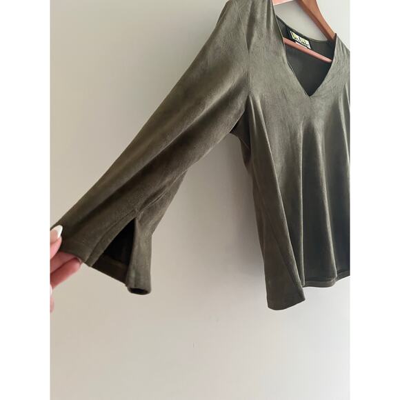 Loco Lindo Stretchy V-Neck 3/4 Sleeve Shirt Dark Green Size Medium JL - Picture 2 of 7